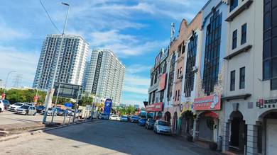 Shop lot For Sale in Bachang,MLK