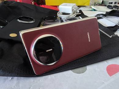 Huawei Mate X6 Red 512 GB ( under Warranty )