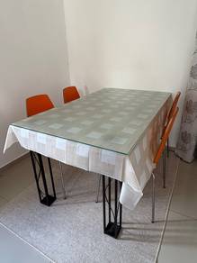Set meja makan (4 seater)