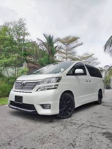 Toyota Vellfire Z PLATINUM SELECTION in Ampang Hilir, KUL