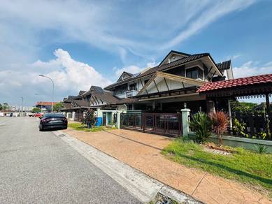 Semi-Detached House For Sale in Shah Alam,SGR