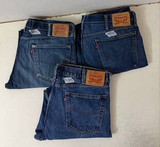 Levi’s Jeans sz 38 Combo::