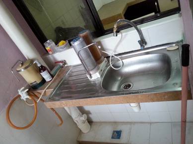 Condominium For Rent in University Heights