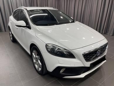 Volvo V40 CROSS COUNTRY T5 in Petaling Jaya, SGR