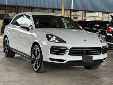 2022 Porsche Cayenne STANDARD