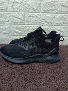 Uk8.5 Adidas Alphabounce