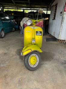 Vespa Super 150