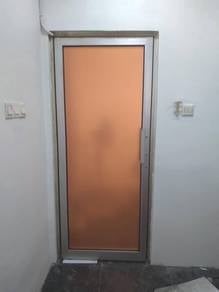 27) Pintu Swing Powder Coated (Kace Dan Aluminium)