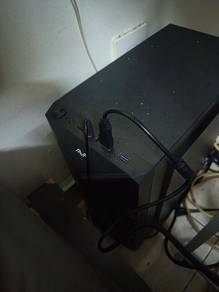 nk jual pc full set... dpt sekali dgn meja