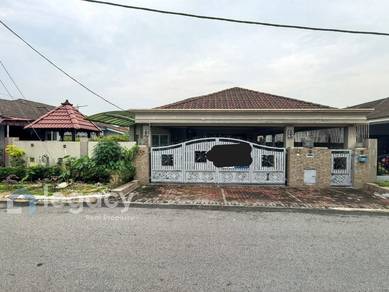 Bungalow House For Sale in Chemor,PRK