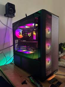 HIGH END PC (RYZEN7 5700X, RTX 3070, 32GB 4000mhz)