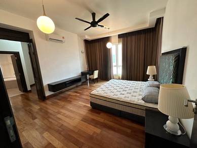 Condominium For Rent in Gurney Paragon