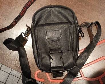 WTS: Sling Bag Tactical Hitam - Condition Tip-Top
