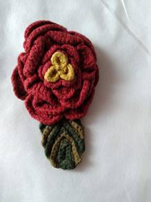 (二手 2nd hand) Vivian Tam 冷花飾 wool flower brooch