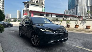 Toyota Harrier Z in Desa Petaling, KUL