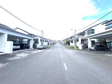 Semi-Detached House For Sale in Durian Tunggal,MLK