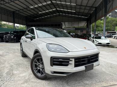 2024 Porsche Cayenne BASE