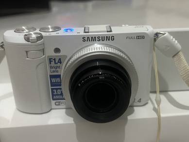 Samsung ex2f camera