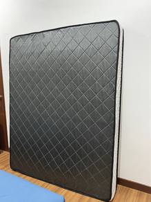 Queen Mattress – Good Condition
