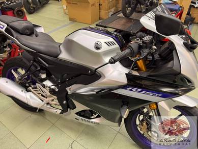 Yamaha R15