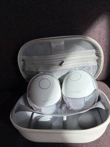 Momcozy M6 Double Breast Pump (99% New)