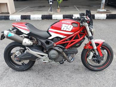 Ducati Monster 795