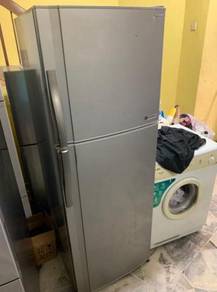 Fridge Sharp 2 Pintu Refrigerator Freezer Peti Ais