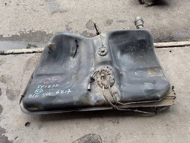 No 13-10-59 Toyota Celica ST182R Fuel Tank Jpn