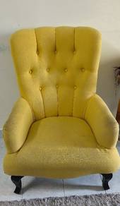1 Sofa tinggi utk dijual