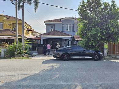 Semi-Detached House For Sale in Batu Berendam,MLK
