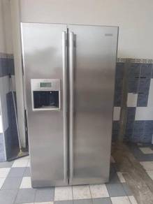 Electrolux Side by Side Ais Peti Refrigerator Ice