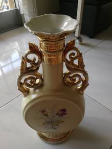 English Flower Porcelain Vase