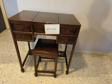 Children's dressing table