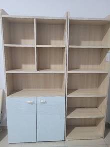 Emons bookcase&contains 