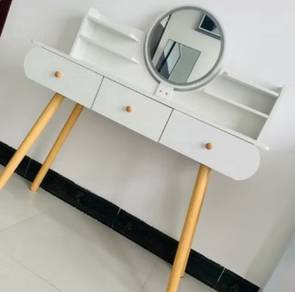 Dressing Table With LED Mirror