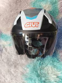 GIVI M35.0 Motorcycle Helmet
