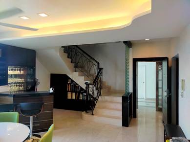 Condominium For Sale in The Peak Condominium