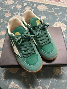 sneakers snk