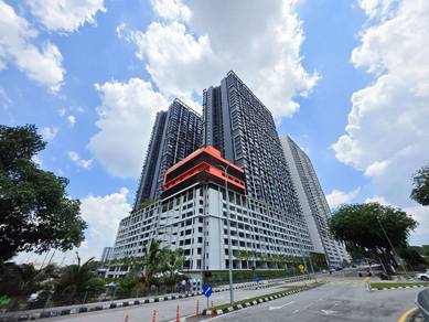 Condominium For Sale in The Holmes 2