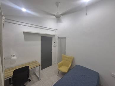 Room in Puchong, SGR