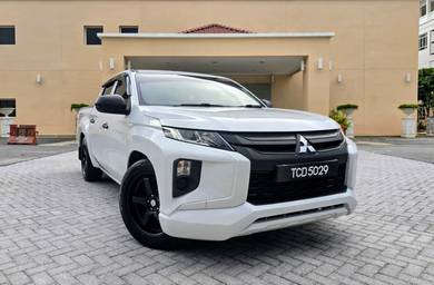 2020 Mitsubishi Triton QUEST