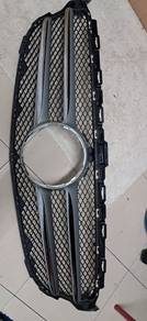 Mercedes C200 W205 front grill original Germany.