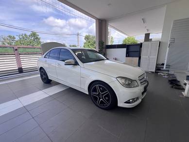 Mercedes Benz C300 300 AVANTGARDE (CBU) in Lumut, PRK