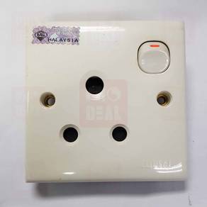 (PDM-0391) CLIPSAL Socket 15A