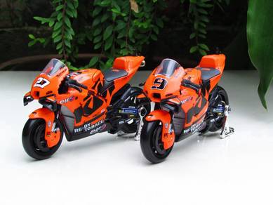 Maisto 1-18 NEW MOTOGP 2021 KTM TECH 3 KTM RC16