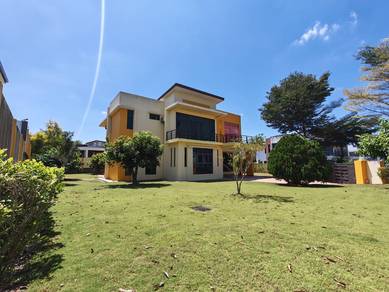 Bungalow House For Sale in Ayer Keroh,MLK