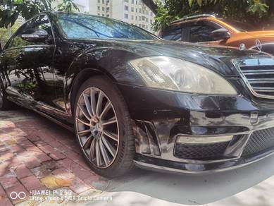 Mercedes Benz S350L 350 (CBU) in Puchong, SGR