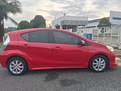 2013 Toyota Prius c (HYBRID)