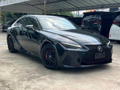 Lexus IS 300 F SPORT MODE BLACK in Puchong, SGR