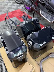 Set Box Motor Touring Hitam-Top Box + 2 Side Box